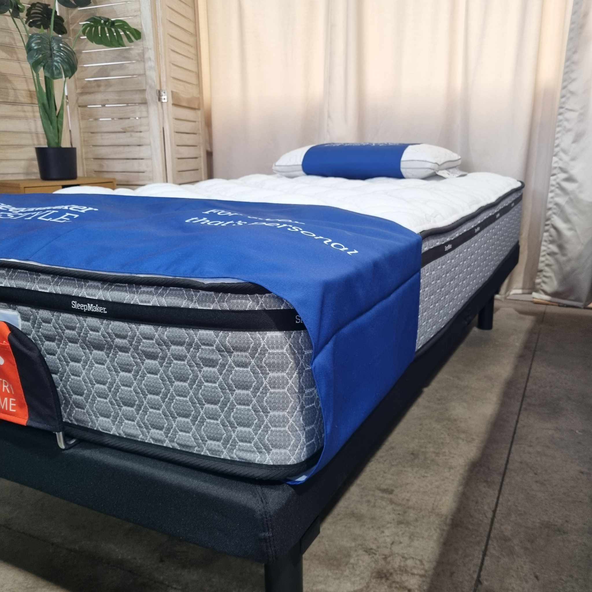 Adjustable Mattress and Base by Sleepmaker