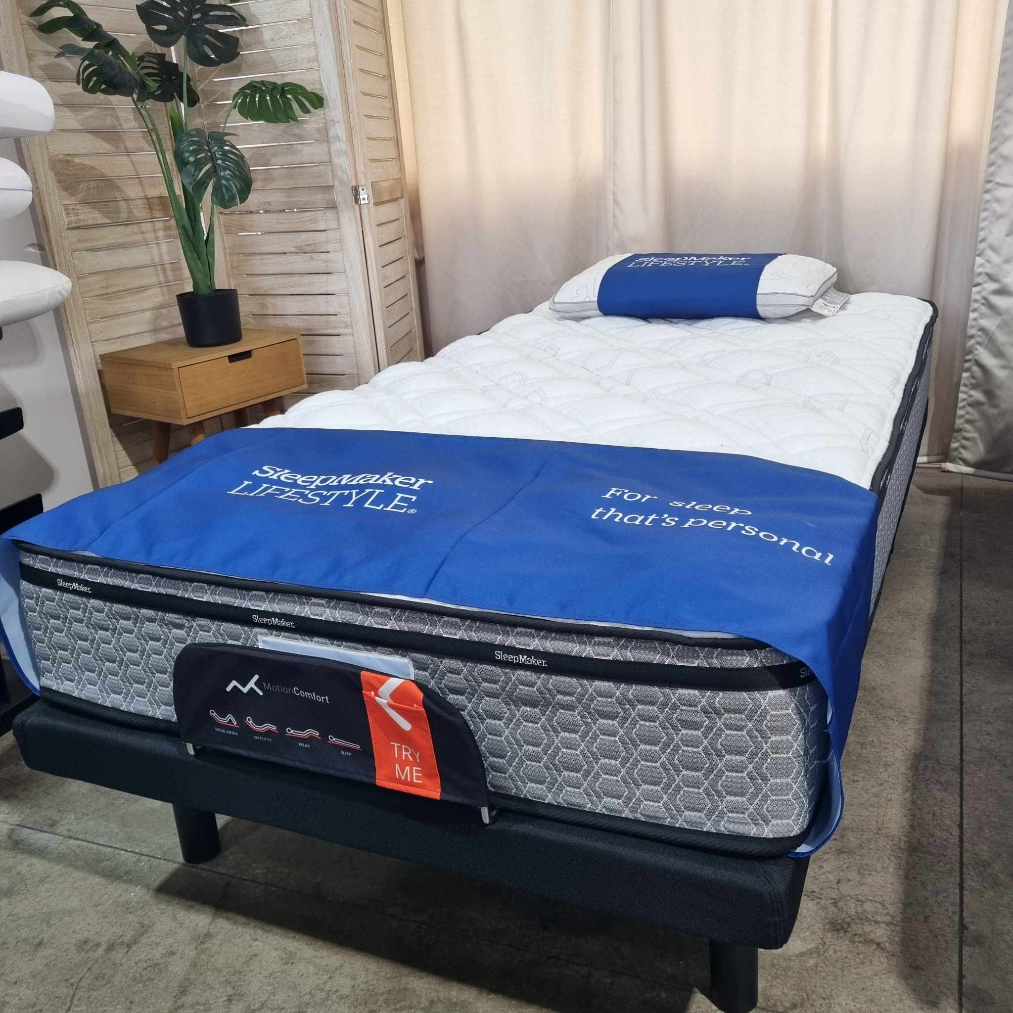 Adjustable Mattress and Base by Sleepmaker